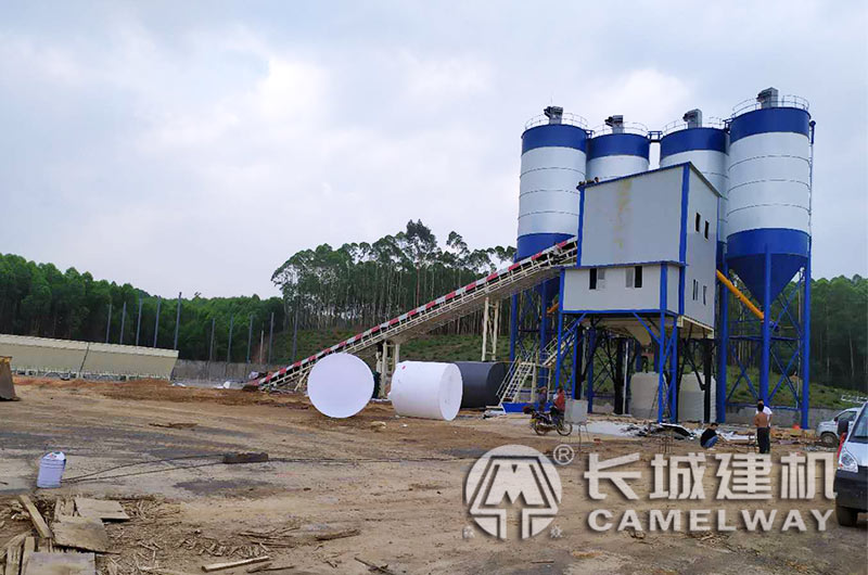 js1000混凝土攪拌機設備現(xiàn)場實景 js1000混凝土攪拌機設備現(xiàn)場實景