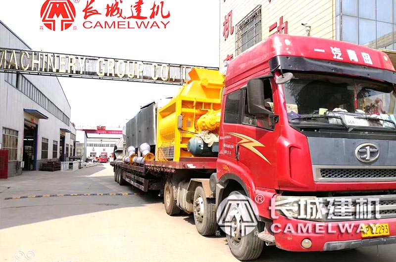 一方混凝土攪拌機發(fā)往客戶現(xiàn)場 一方混凝土攪拌機發(fā)往客戶現(xiàn)場