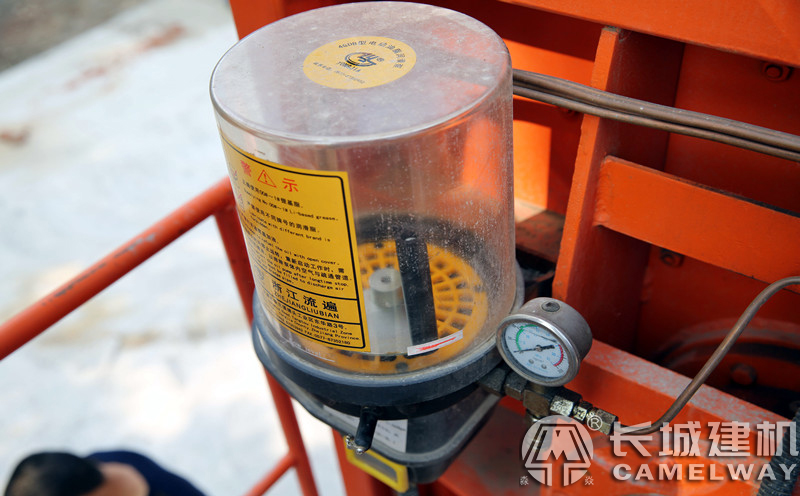 混凝土攪拌機(jī)潤滑油用什么油、怎么加、加多少、注意事項(xiàng)？