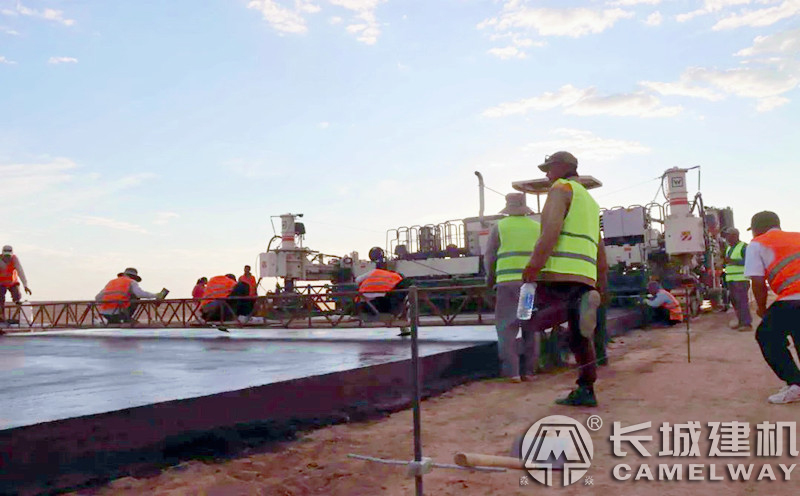 長(zhǎng)城建機(jī)：兩大“神器”助力烏茲別克斯坦經(jīng)濟(jì)走廊