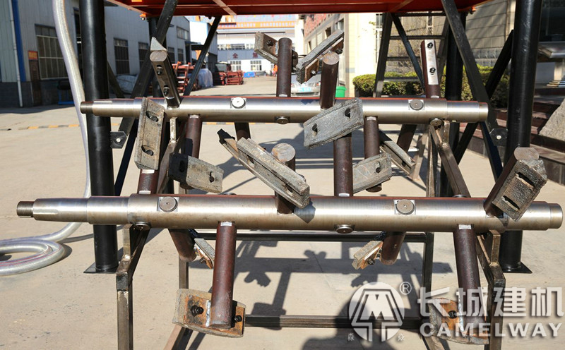 750攪拌機(jī)粗軸特寫(xiě) 750攪拌機(jī)粗軸特寫(xiě)